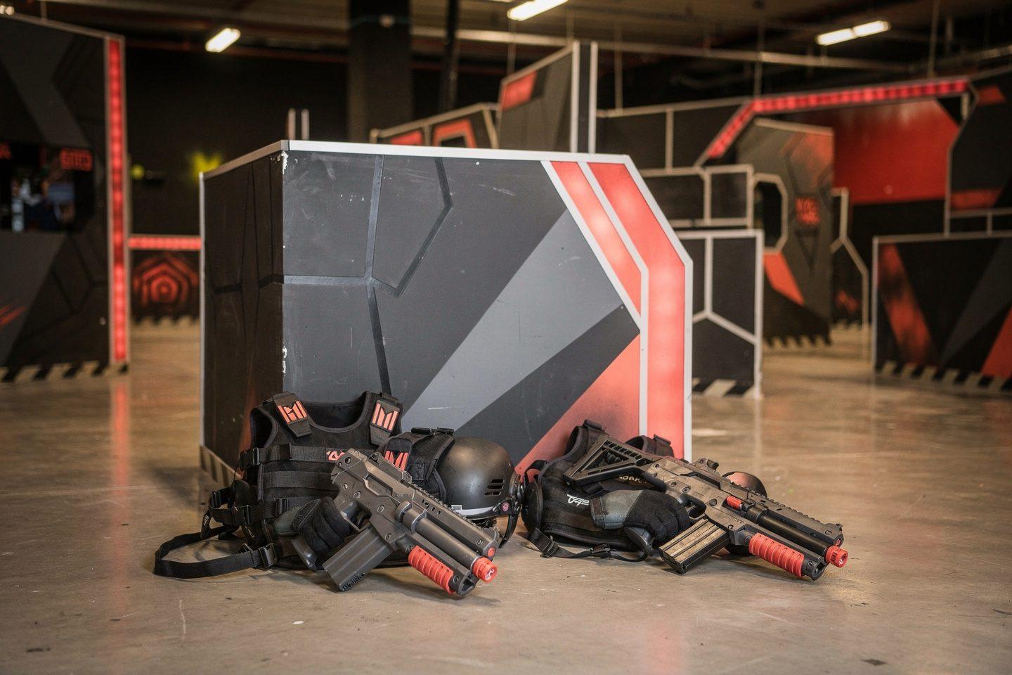 Lasertag Stuttgart - ↗️OUTGUN: ✓Teamevents, Junggesellenabschied, Firmenevents, Firmenfeier